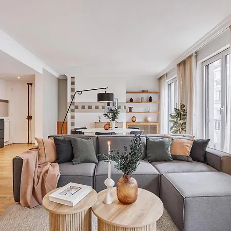 Safir - 3 Et Balcon à Trocadéro Parigi