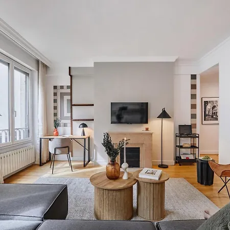 Safir - 3 Et Balcon à Trocadéro Parigi